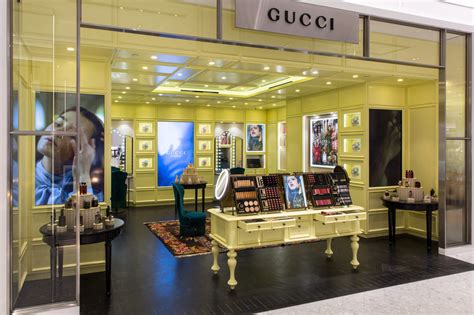 saks fifth avenue gucci mens|saks fifth avenue gucci store.